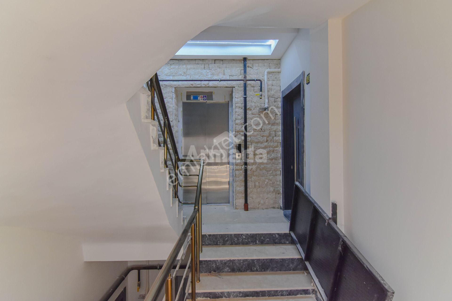 Kuşadası Merkez'e Yakın, Site İçerisinde 2+1 Lüks Daire - Görsel 21