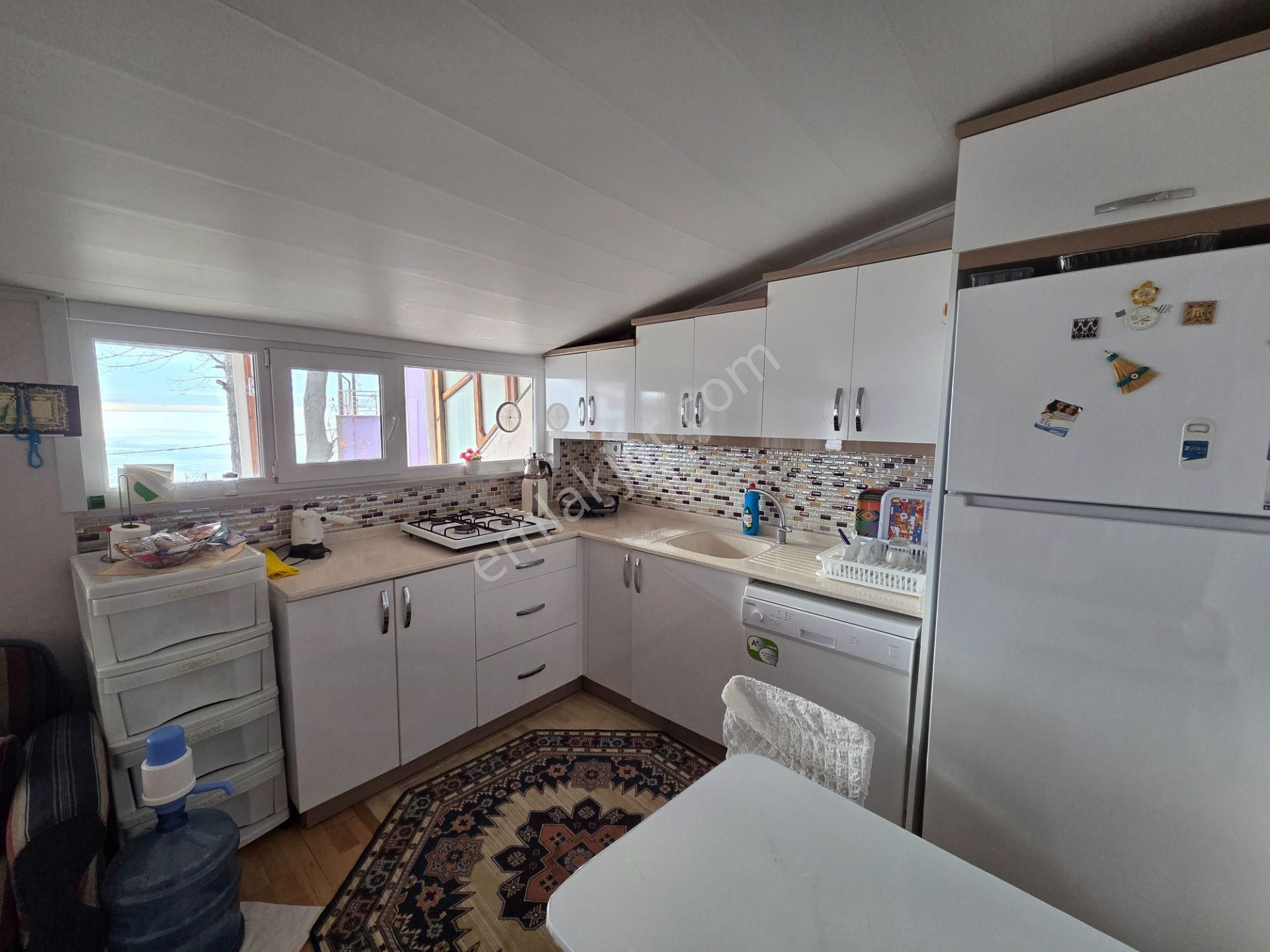 Silivrı Gümüşyaka Da Yazlık Denize 50 Metre (230 M2 Bahçeli) - Görsel 12