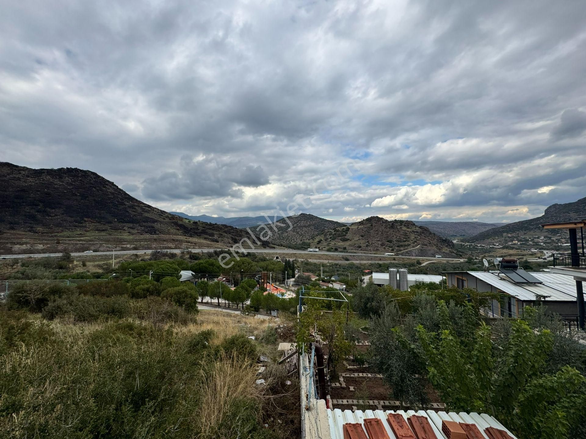 Menemen Ayvacık'da Manzaralı Satılık Arsa - Görsel 4