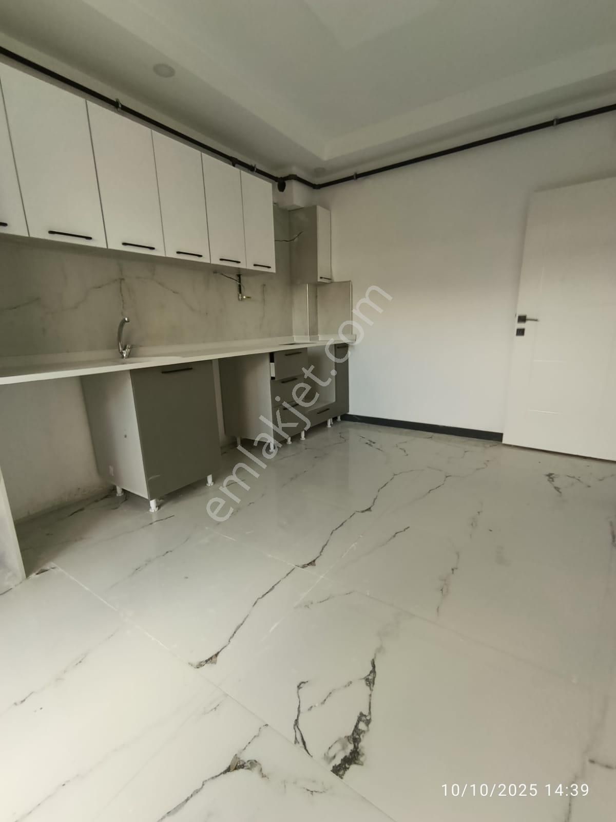 Zafer Mahallesinde Satılık 3+1 Daire