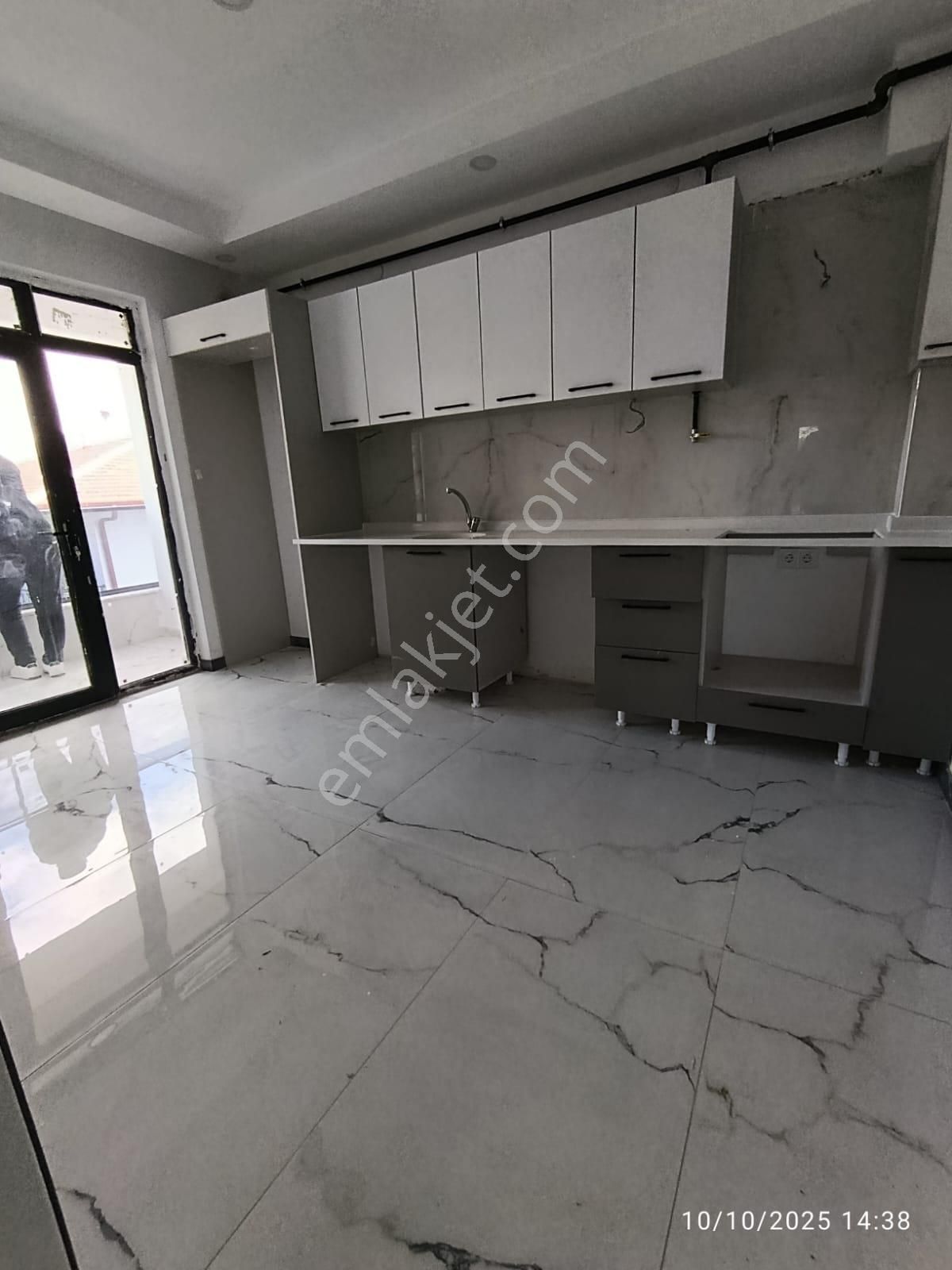 Zafer Mahallesinde Satılık 3+1 Daire - Görsel 3