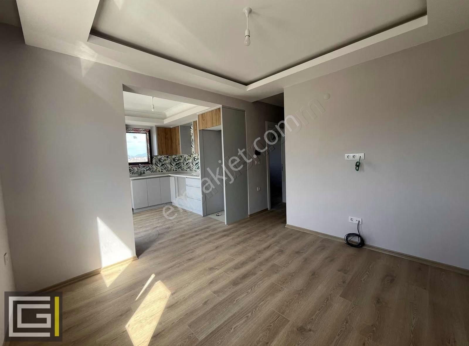 Havuzlu Ve Günlük Kiralamaya Uygun Ara Kat Fırsatı! - Görsel 2