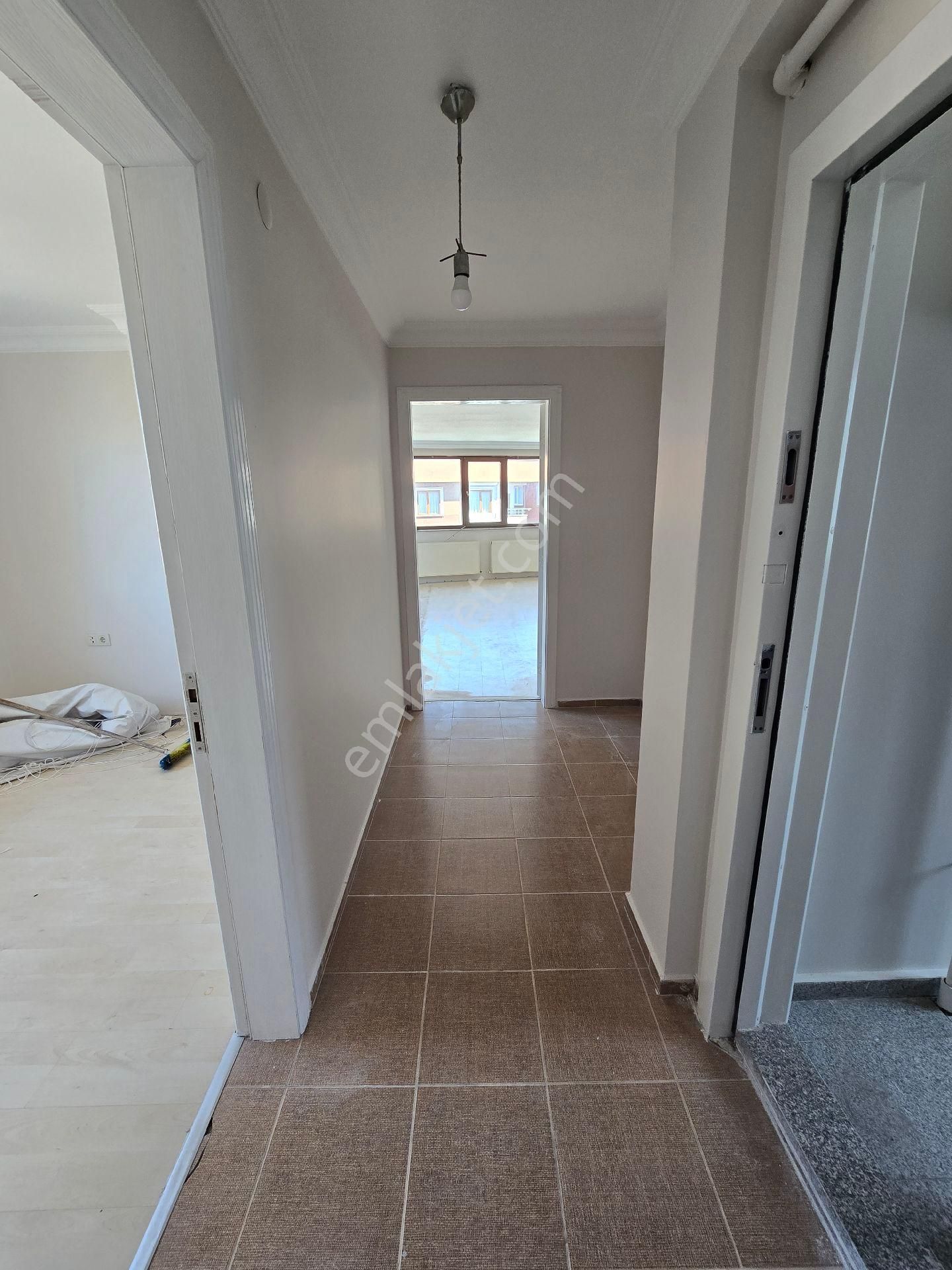 Alt Kaynarcada 400 M² Kapalı Alanlı Kiralık Bina - Görsel 15