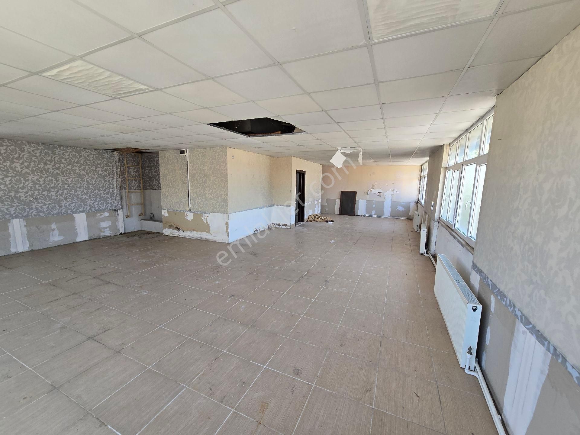 Alt Kaynarcada 400 M² Kapalı Alanlı Kiralık Bina - Görsel 4
