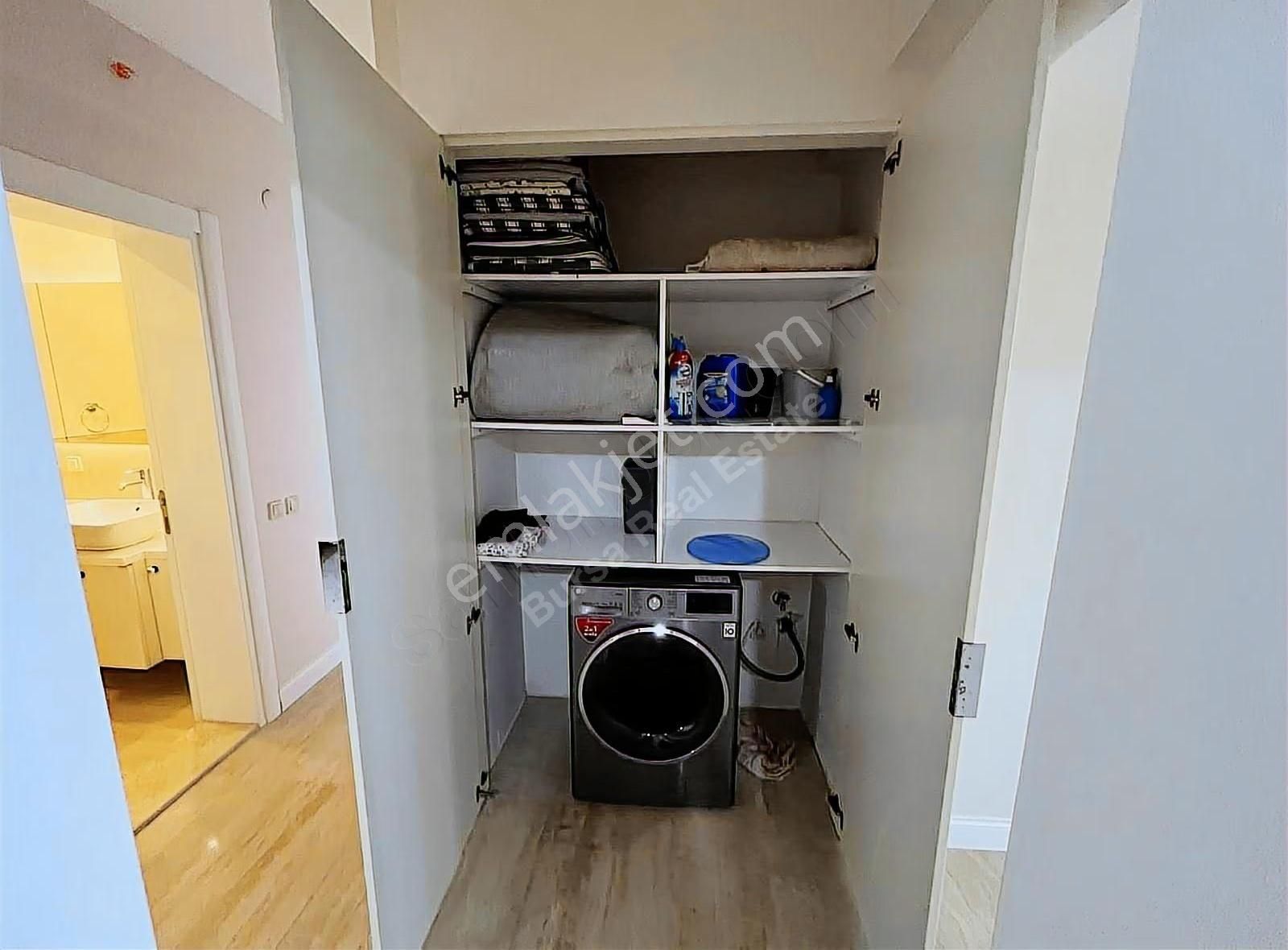 Bursa Modernde 4,5+1 Tüm Odalarda Klimalı Göl Manzaralı Daire - Görsel 19