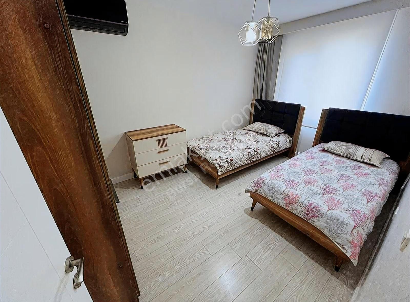 Bursa Modernde 4,5+1 Tüm Odalarda Klimalı Göl Manzaralı Daire - Görsel 16