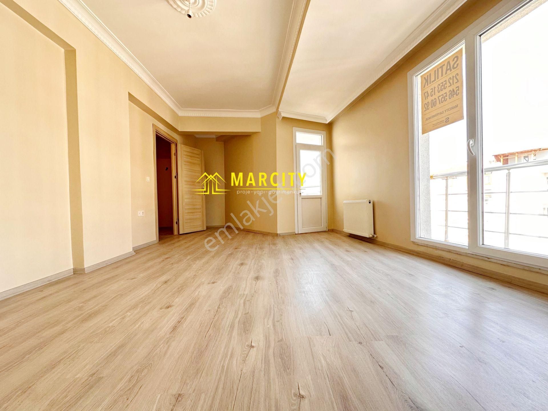 Marcity'den Siyavuşpaşa'da Köşe Tek Daire Üzeri Çift Girişli 6+1