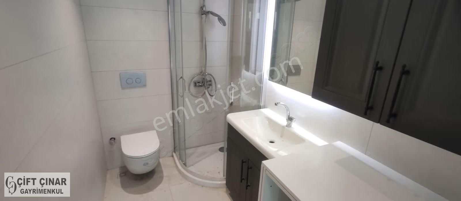 Manisa Meydan Projesinde Full Yapılı Çift Cephe Köşe Ofis - Görsel 3