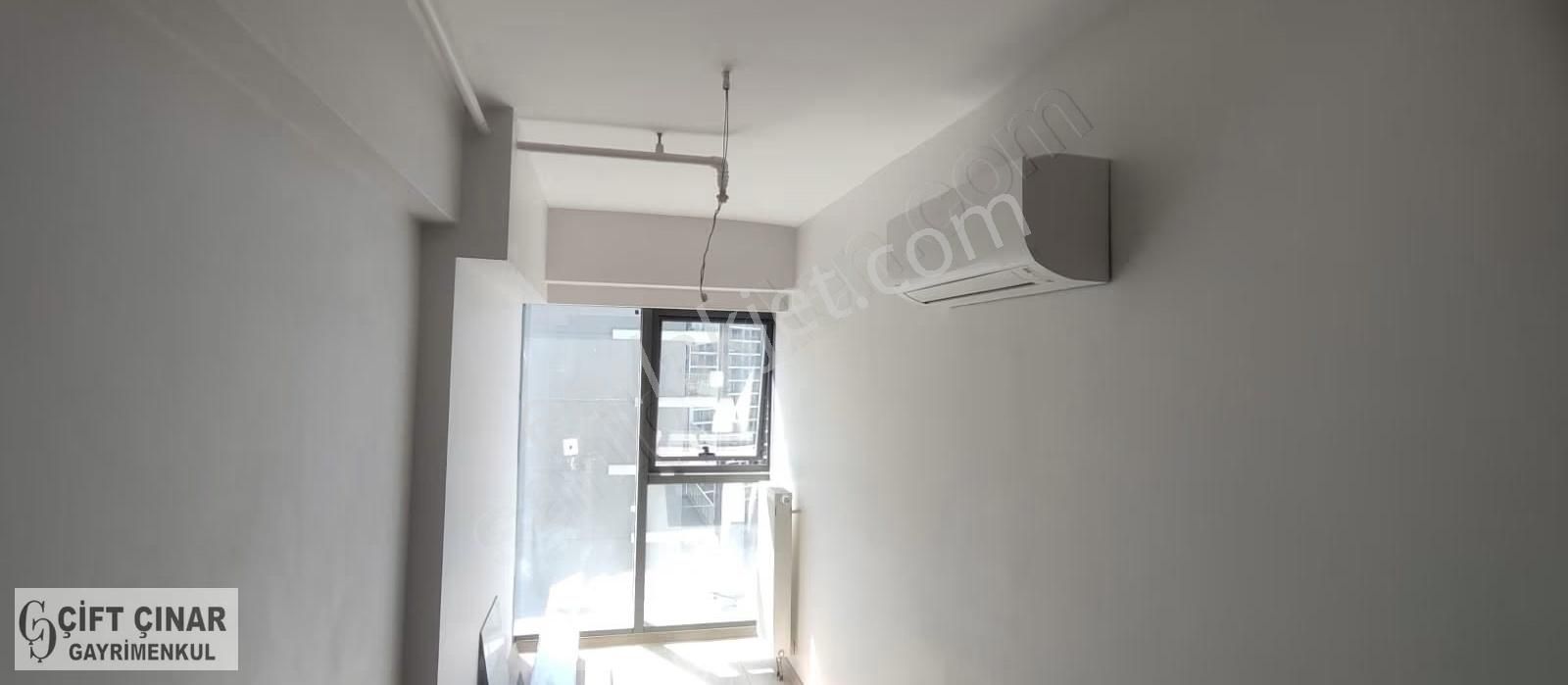 Manisa Meydan Projesinde Full Yapılı Çift Cephe Köşe Ofis - Görsel 8