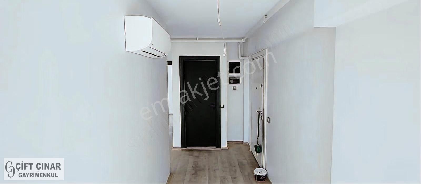 Manisa Meydan Projesinde Full Yapılı Çift Cephe Köşe Ofis - Görsel 27