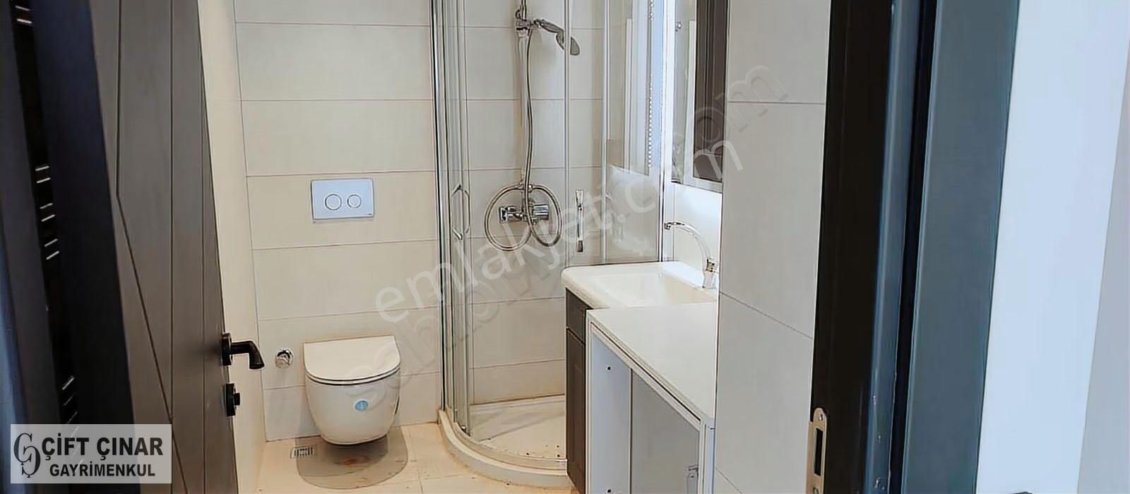 Manisa Meydan Projesinde Full Yapılı Çift Cephe Köşe Ofis - Görsel 9