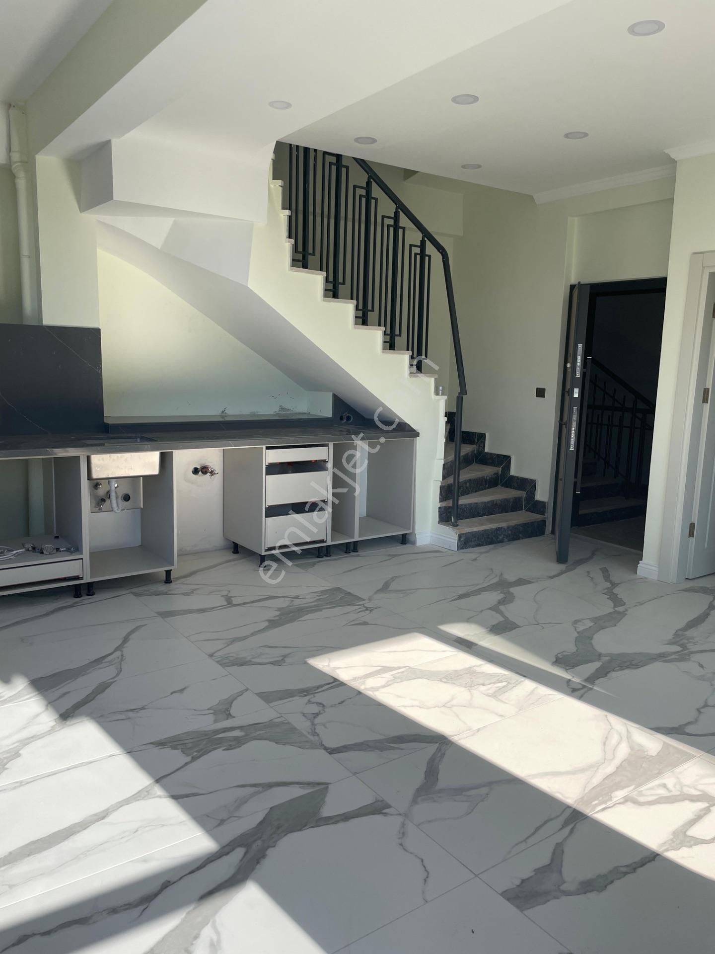 Side'de 3+1 Dubleks Satılık Daire - Görsel 2