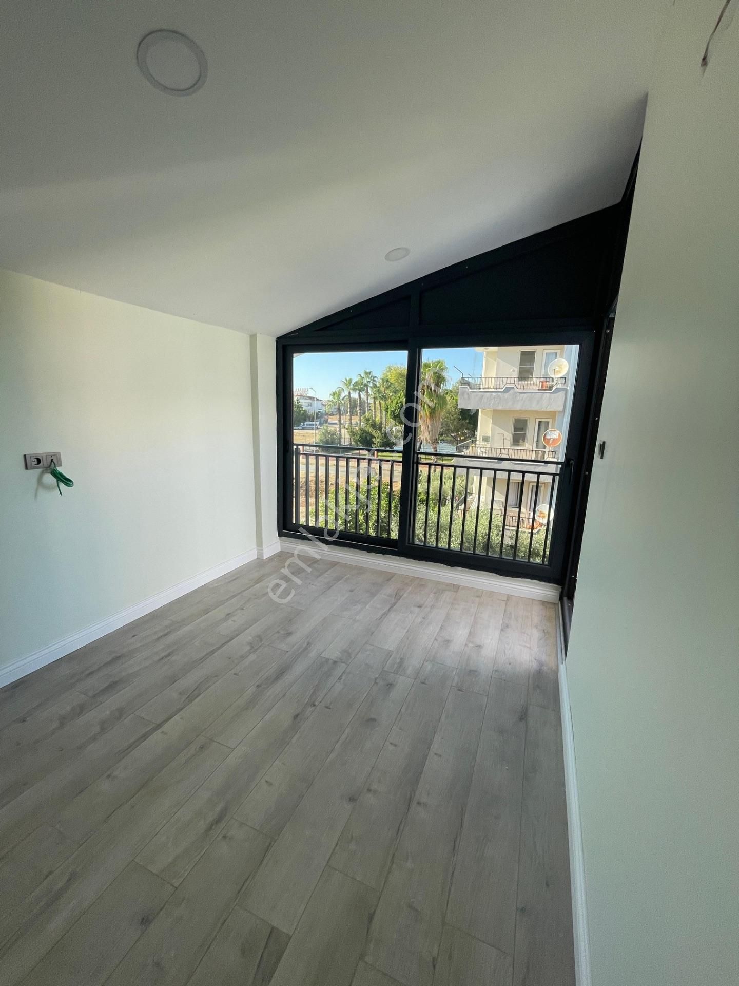 Side'de 3+1 Dubleks Satılık Daire - Görsel 11