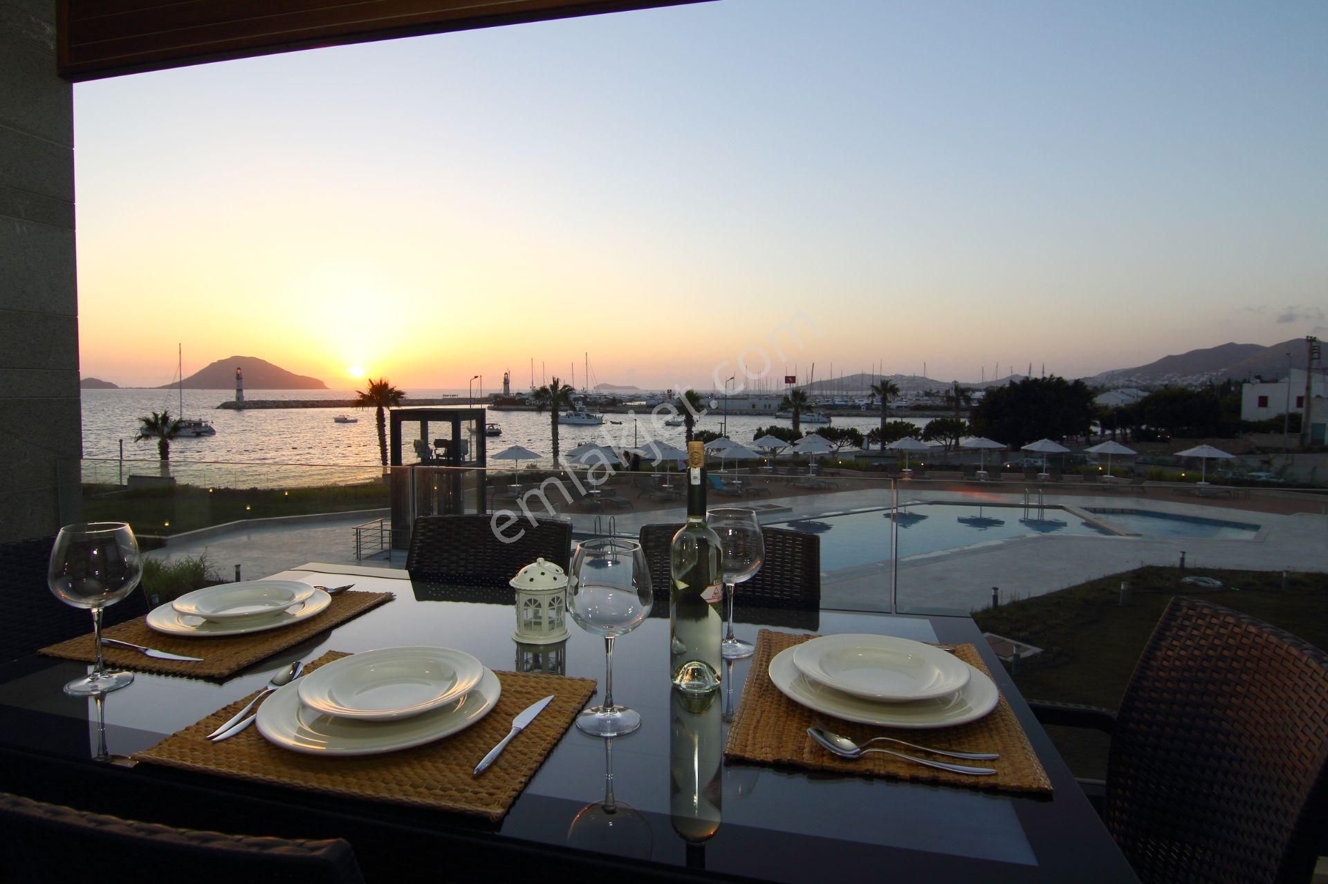 Turgutreisin En Prestijli Sitesinde 3+1 Yıllık Kiralık Rezidans