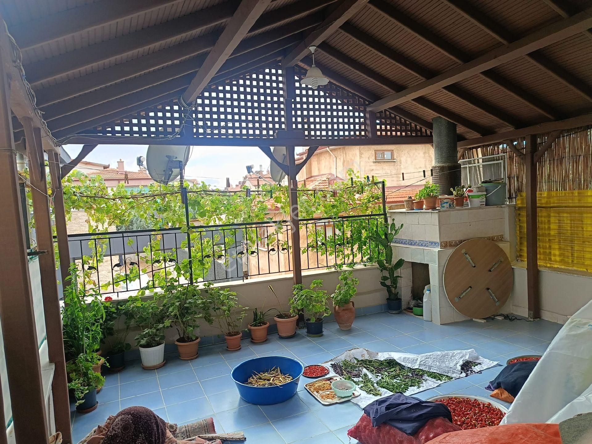 Harmancık Mah 555 M2 Arsada 3 Adet Daireden Oluşan Satılık Komple Bina - Görsel 2