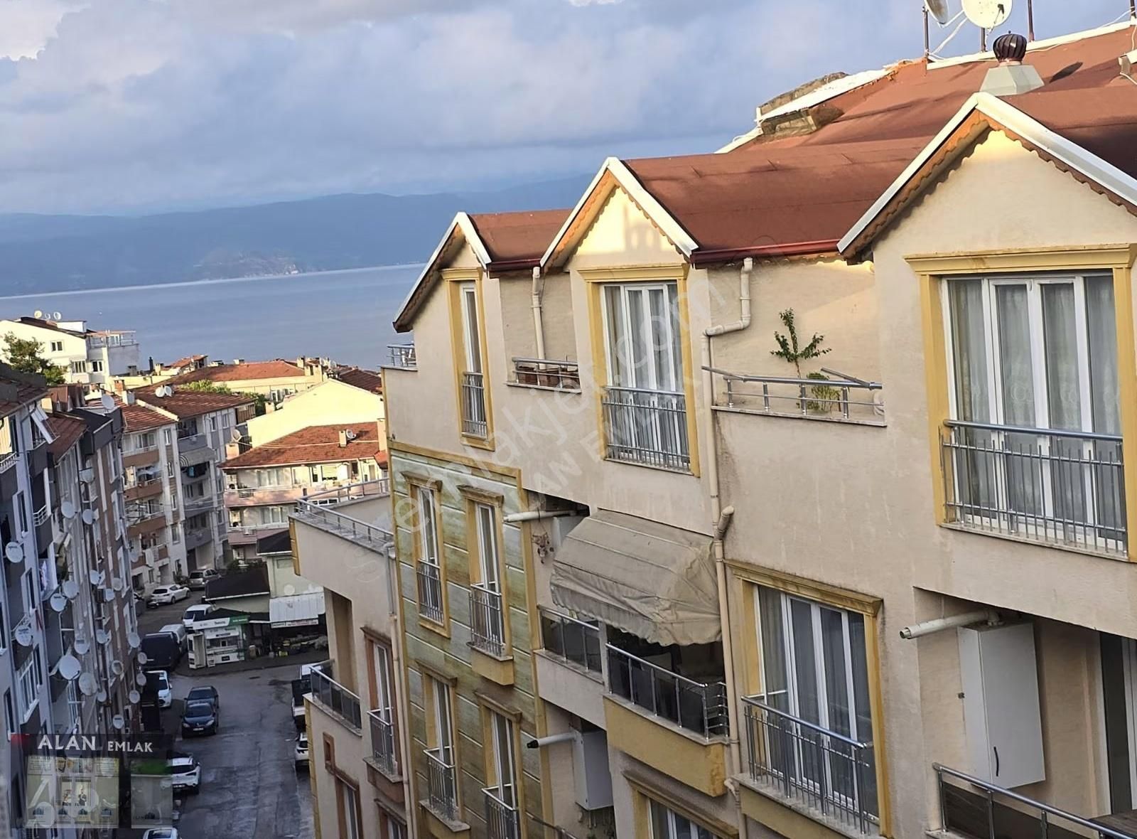 Mudanya Merkezde 4+1 Dubleks Deniz Görür Kat Mülkiyetli - Görsel 30