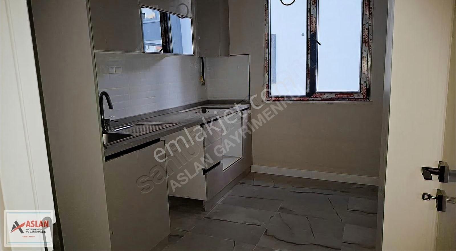 Çengelköy Bahçelievlerde Sitede K.otopark 2+1 Satılık Daire - Görsel 22