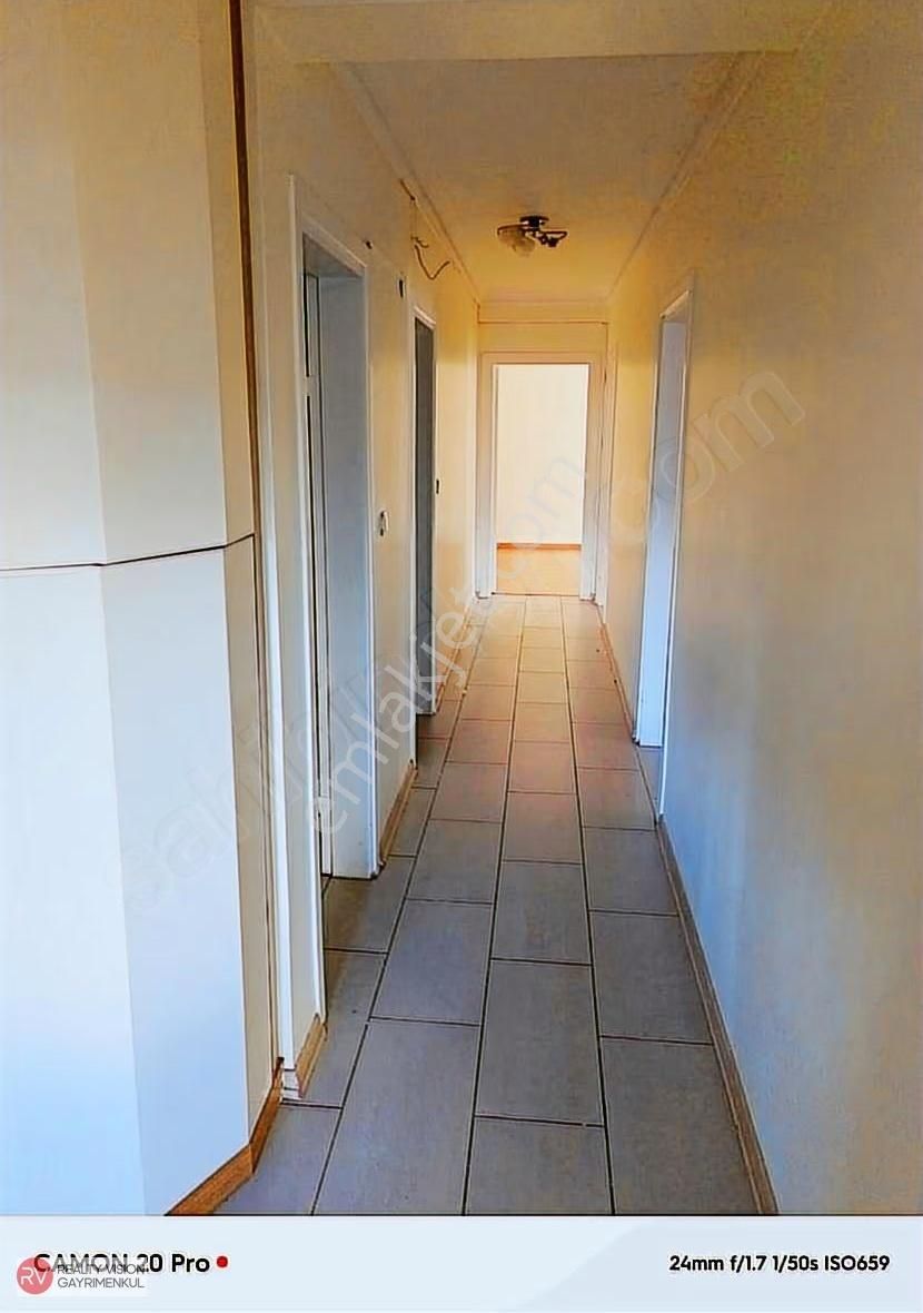 Çekmeköy Cumhuriyet Mahallesinde Site İçinde Büyük M2'li Daire - Görsel 11