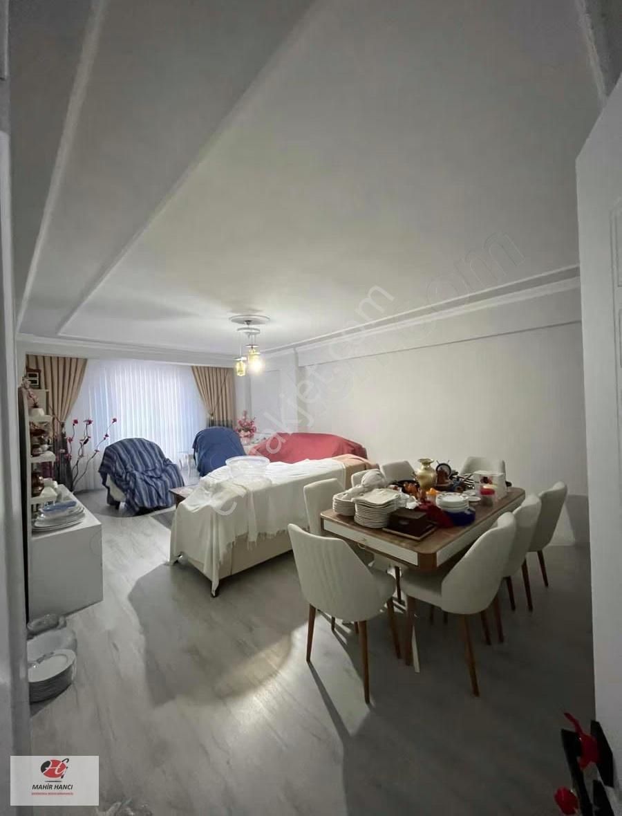 İstiklal Caddesinde Satılık 3+1 Geniş 159 M2 Daire