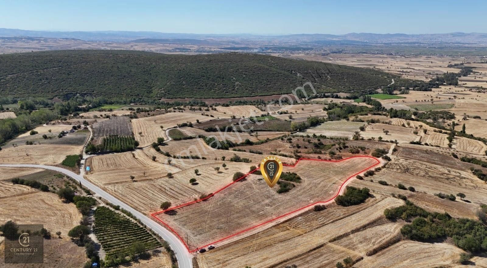 C21 Loca'dan Bigadiç Esenli'de Büyükbaş Çiftlik Ruhsatlı Tarla