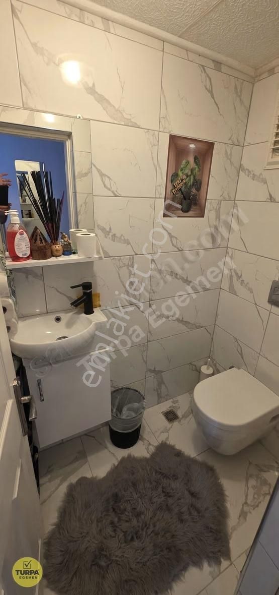 Karşıyaka Örnekköyde Doğalgazlı Tadilatlı 2+1 Daire - Görsel 2