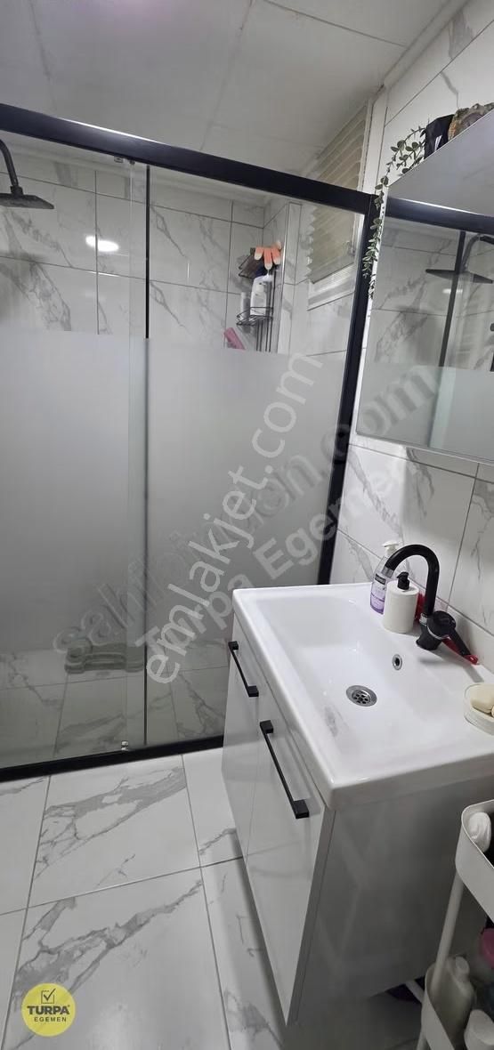 Karşıyaka Örnekköyde Doğalgazlı Tadilatlı 2+1 Daire - Görsel 7