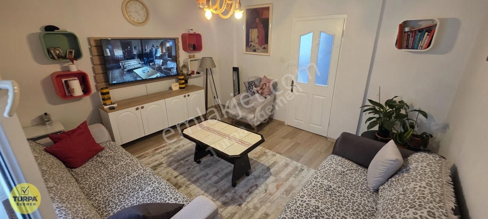 Karşıyaka Örnekköyde Doğalgazlı Tadilatlı 2+1 Daire - Görsel 27