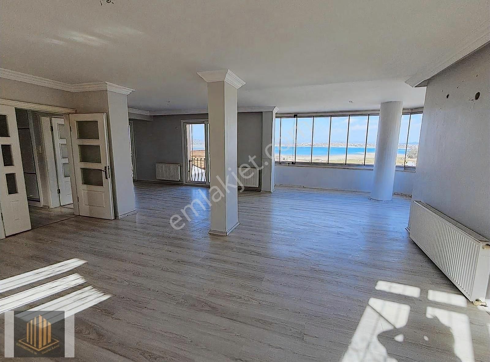 Karslılar'da Göl Manzaralı Ultra Lüks Villa Tadında Daire - Görsel 2