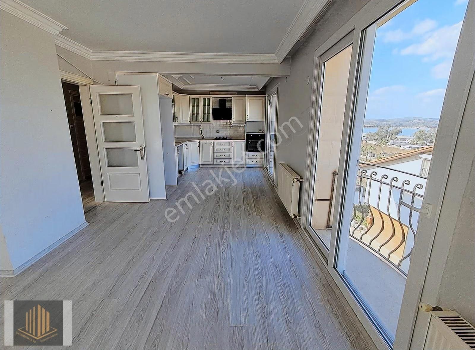 Karslılar'da Göl Manzaralı Ultra Lüks Villa Tadında Daire - Görsel 5