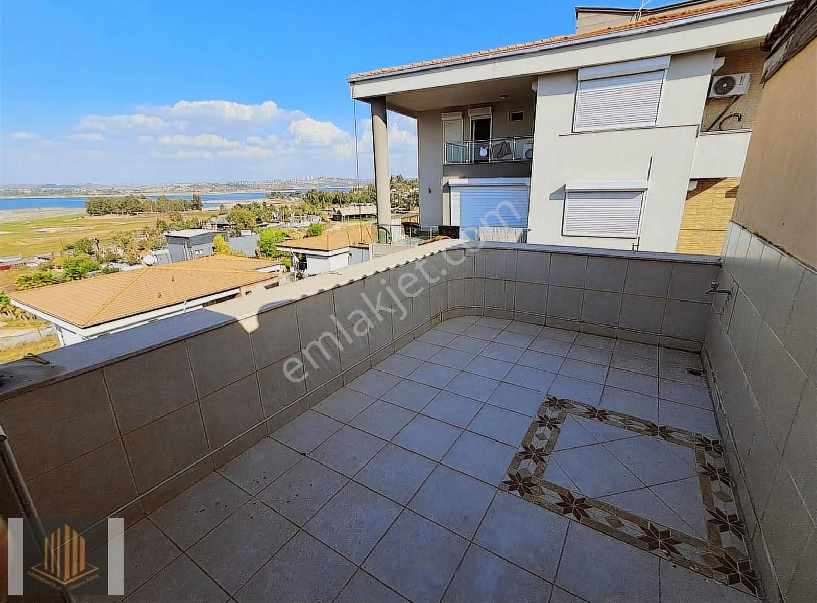 Karslılar'da Göl Manzaralı Ultra Lüks Villa Tadında Daire - Görsel 9