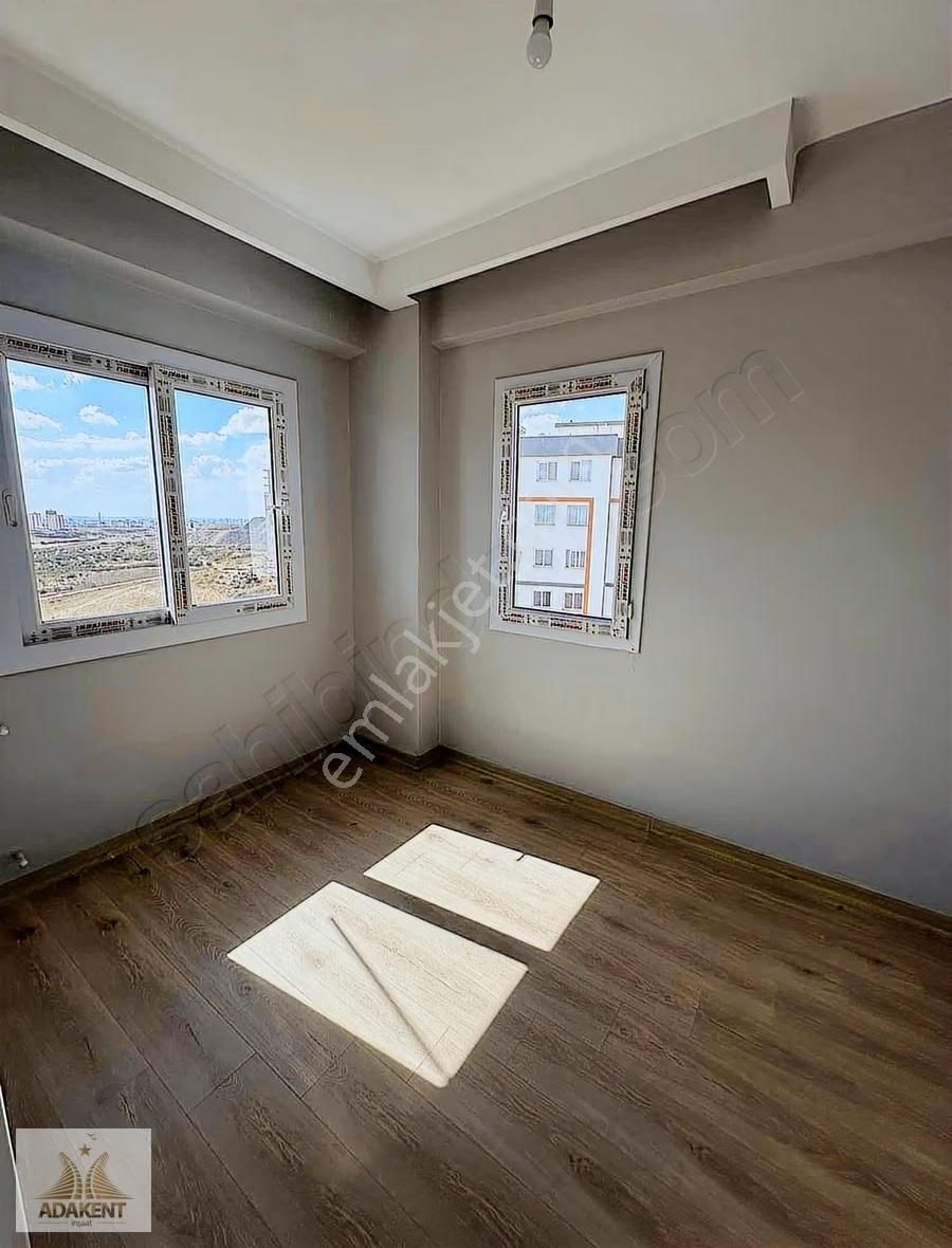 Satılık Adakent Den Mükemmel Konumda Satlık 1+1 - Görsel 3