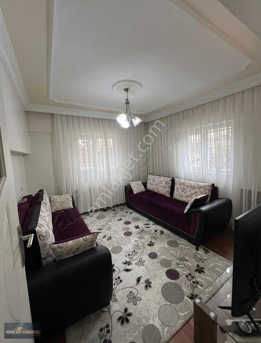 R E N K Ten 15 Temmuz Da Ada Koleji Arkası 2 Katlı Müstakil Ev - Görsel 3