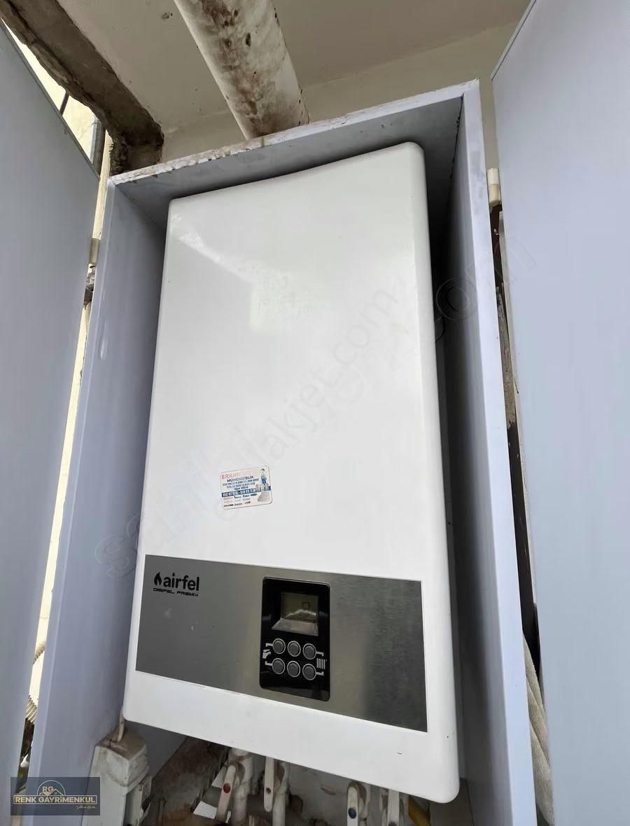 R E N K Ten 15 Temmuz Da Ada Koleji Arkası 2 Katlı Müstakil Ev - Görsel 7