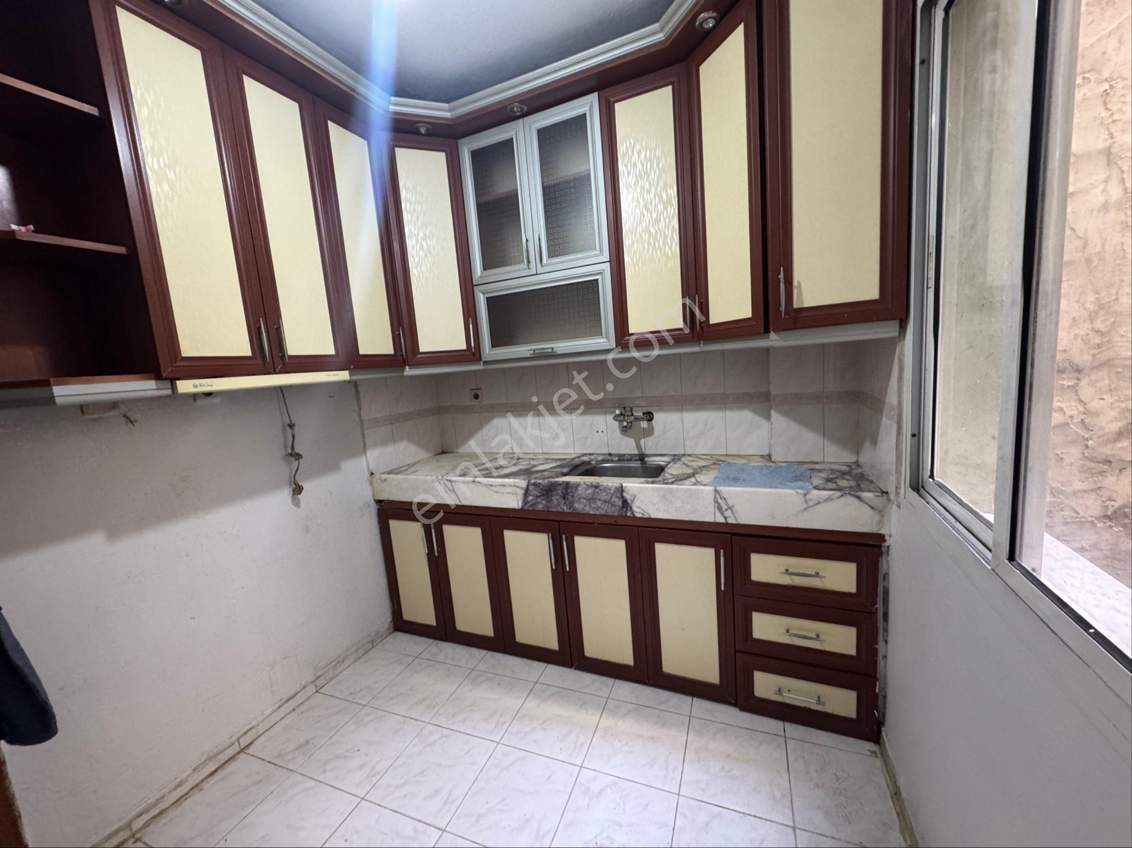 Akın Emlaktan Yeşilbağlar Mah. 2+1 Kiralık Daire