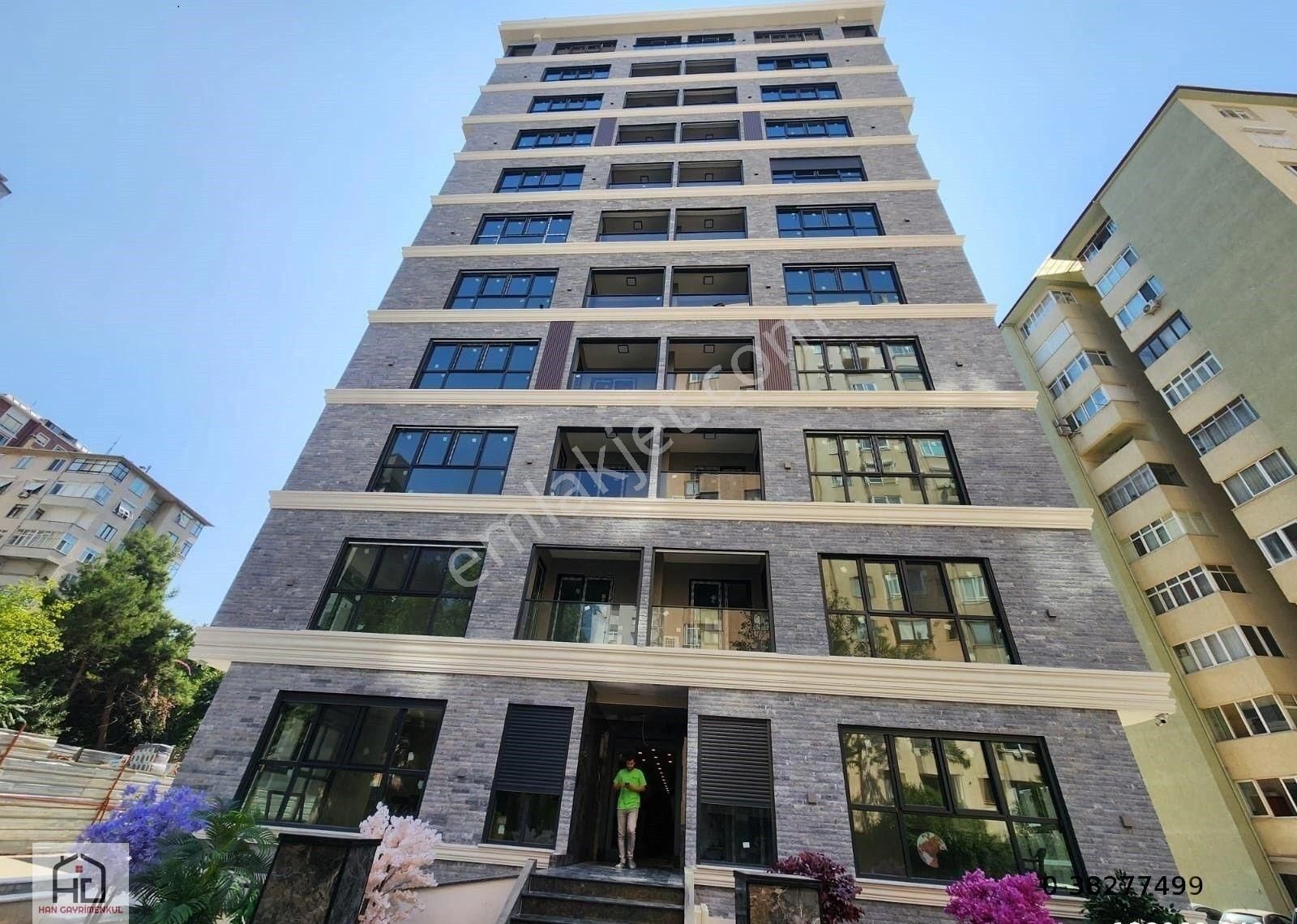 Suadiye De Marks & Spencera Yakın 3+1 Balkonlu Lüks Sıfır Bina