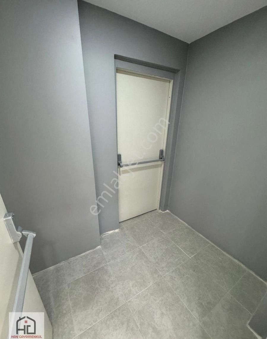 Erenköy Hamam Sokakta 3+1 Balkonlu Lüks Fırsat - Görsel 16