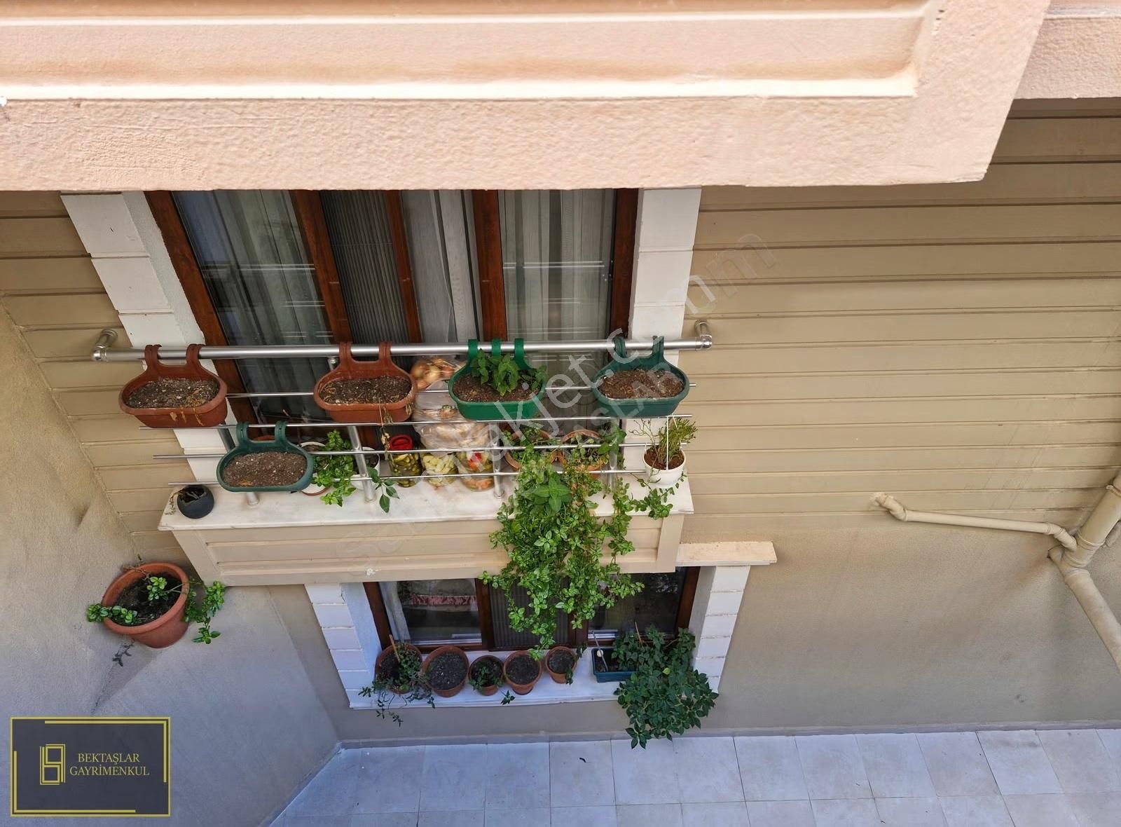 Zümrütevlerde;iskanlı,krediye Uygun,ters Dubleks(3+1)