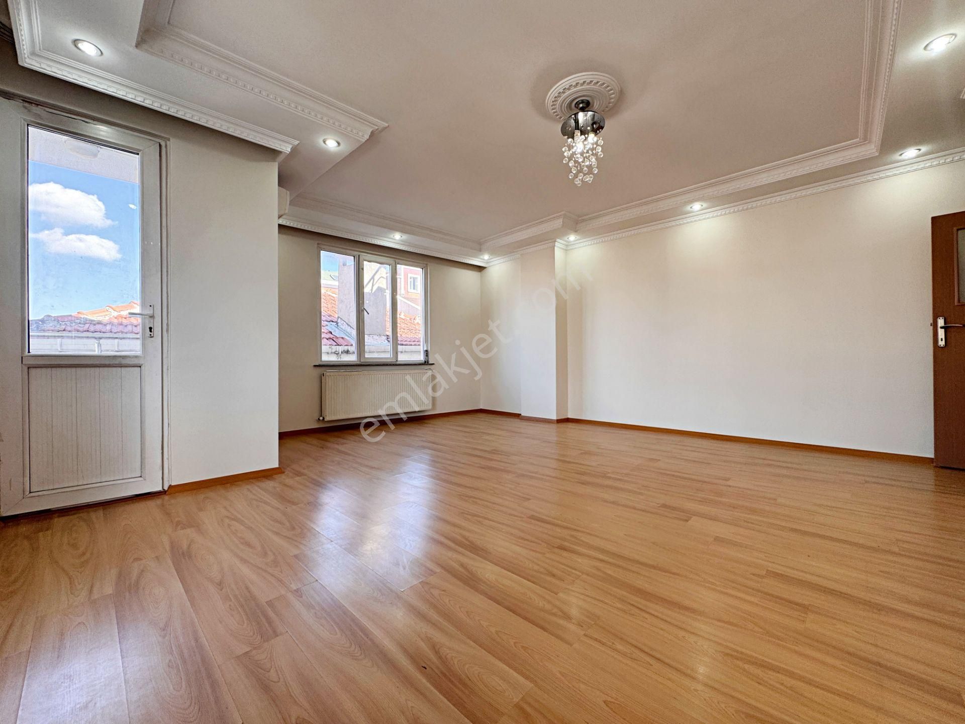 Home Vizyon Bahçelievler Yenibosna Radar Satılık Otoparklı 5+1 Geniş Dublex Daire. - Görsel 3