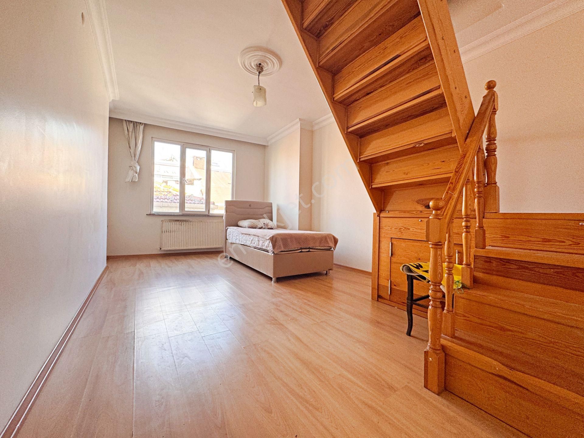 Home Vizyon Bahçelievler Yenibosna Radar Satılık Otoparklı 5+1 Geniş Dublex Daire. - Görsel 13