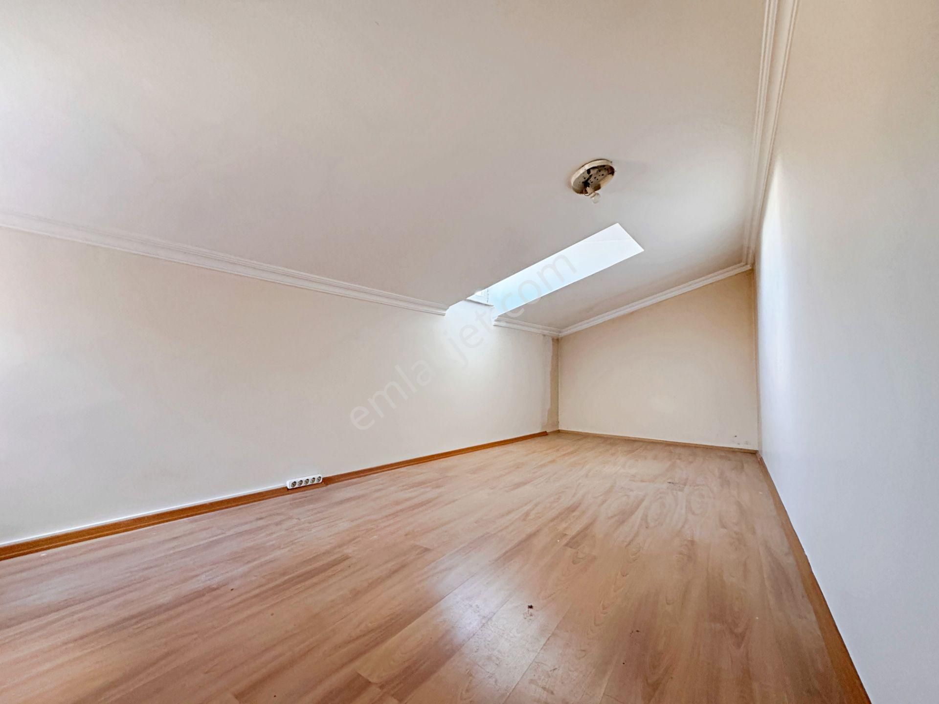 Home Vizyon Bahçelievler Yenibosna Radar Satılık Otoparklı 5+1 Geniş Dublex Daire. - Görsel 31