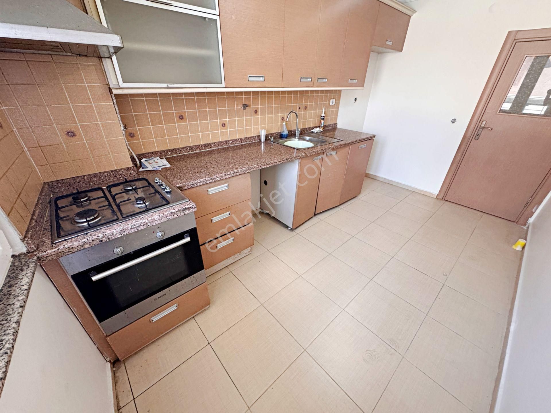 Home Vizyon Bahçelievler Yenibosna Radar Satılık Otoparklı 5+1 Geniş Dublex Daire. - Görsel 5