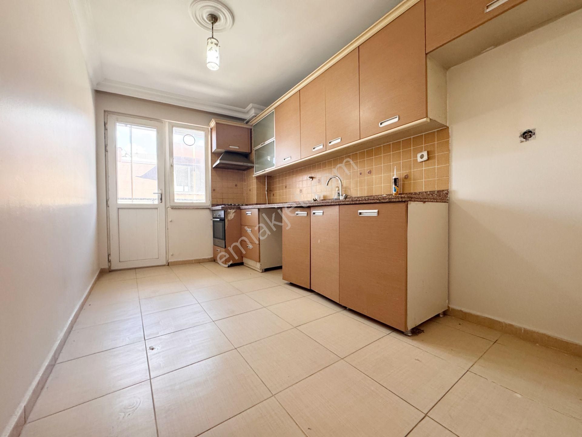 Home Vizyon Bahçelievler Yenibosna Radar Satılık Otoparklı 5+1 Geniş Dublex Daire. - Görsel 7