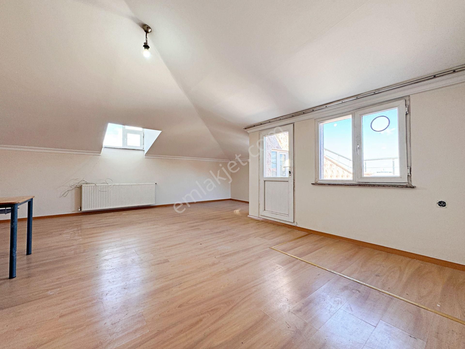 Home Vizyon Bahçelievler Yenibosna Radar Satılık Otoparklı 5+1 Geniş Dublex Daire. - Görsel 23