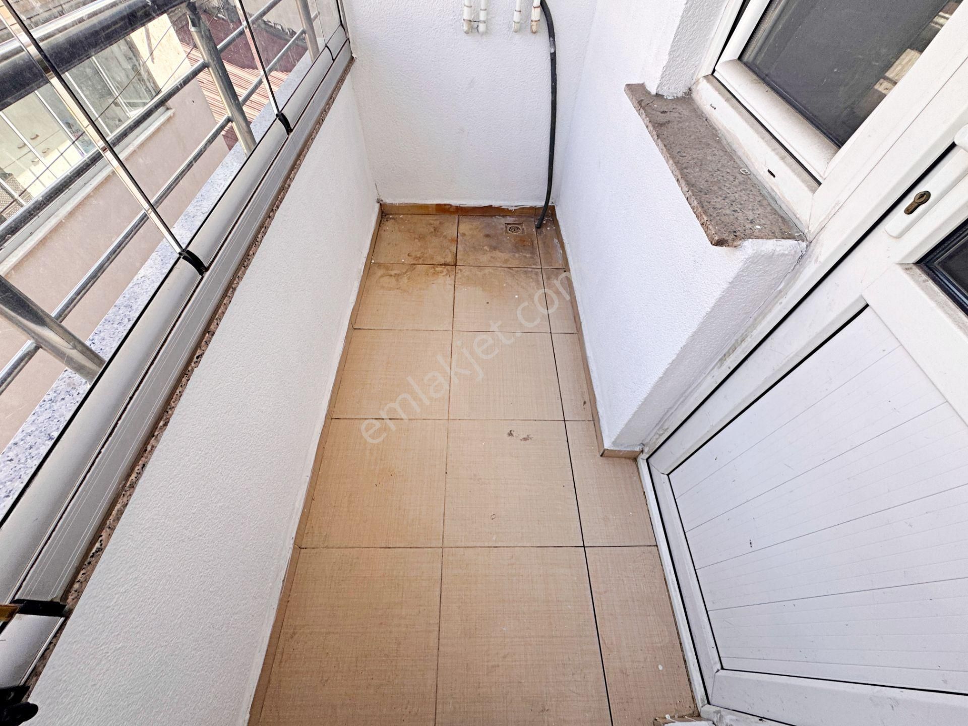 Home Vizyon Bahçelievler Yenibosna Radar Satılık Otoparklı 5+1 Geniş Dublex Daire. - Görsel 9