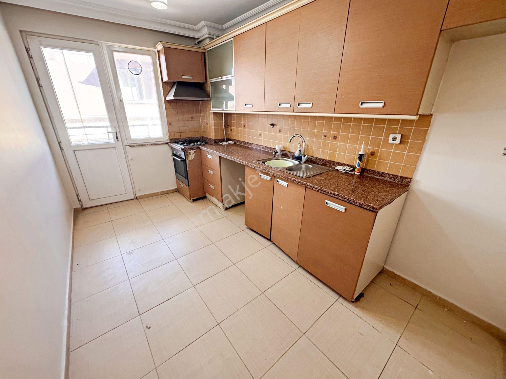 Home Vizyon Bahçelievler Yenibosna Radar Satılık Otoparklı 5+1 Geniş Dublex Daire. - Görsel 6