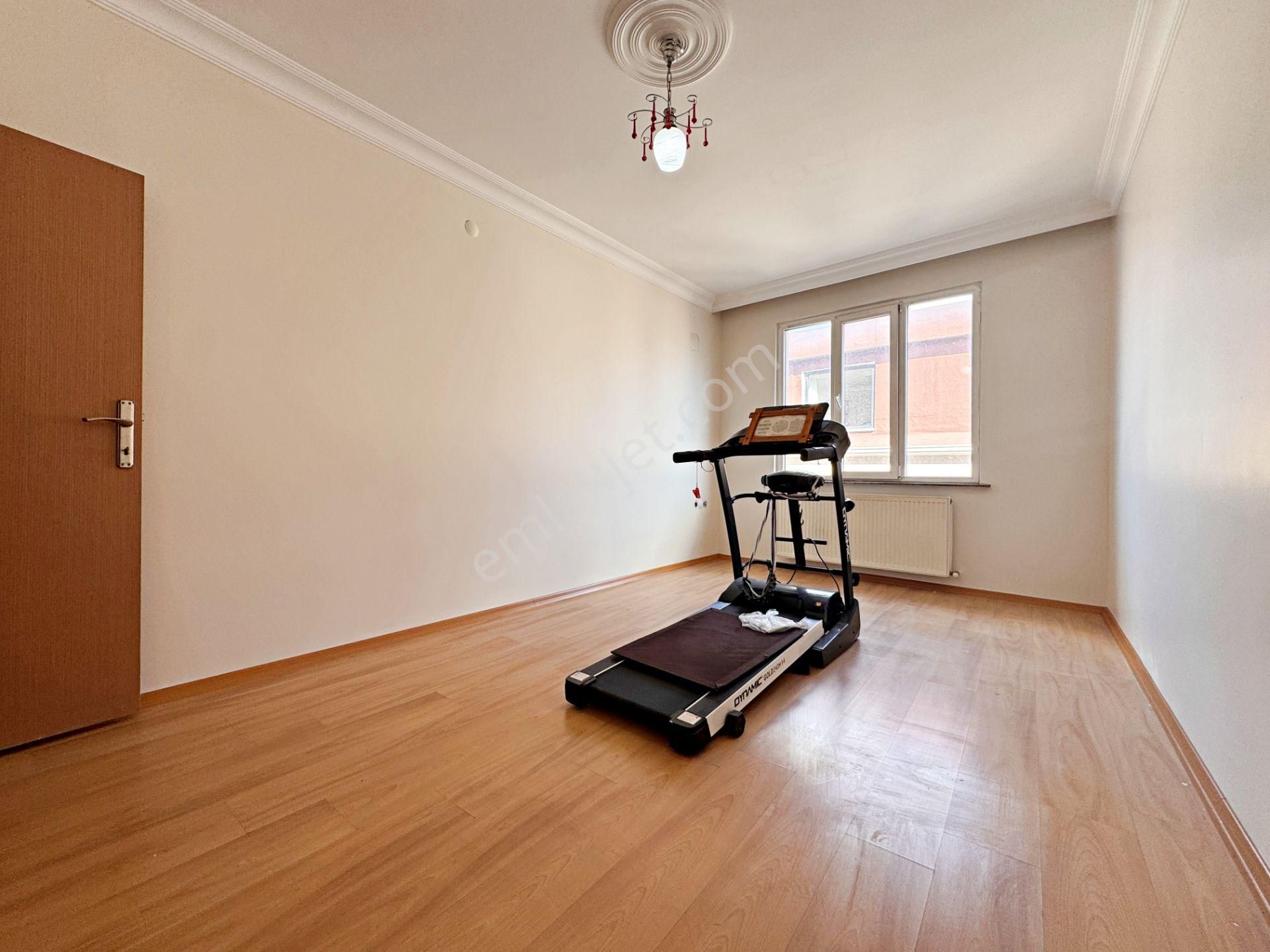 Home Vizyon Bahçelievler Yenibosna Radar Satılık Otoparklı 5+1 Geniş Dublex Daire. - Görsel 12