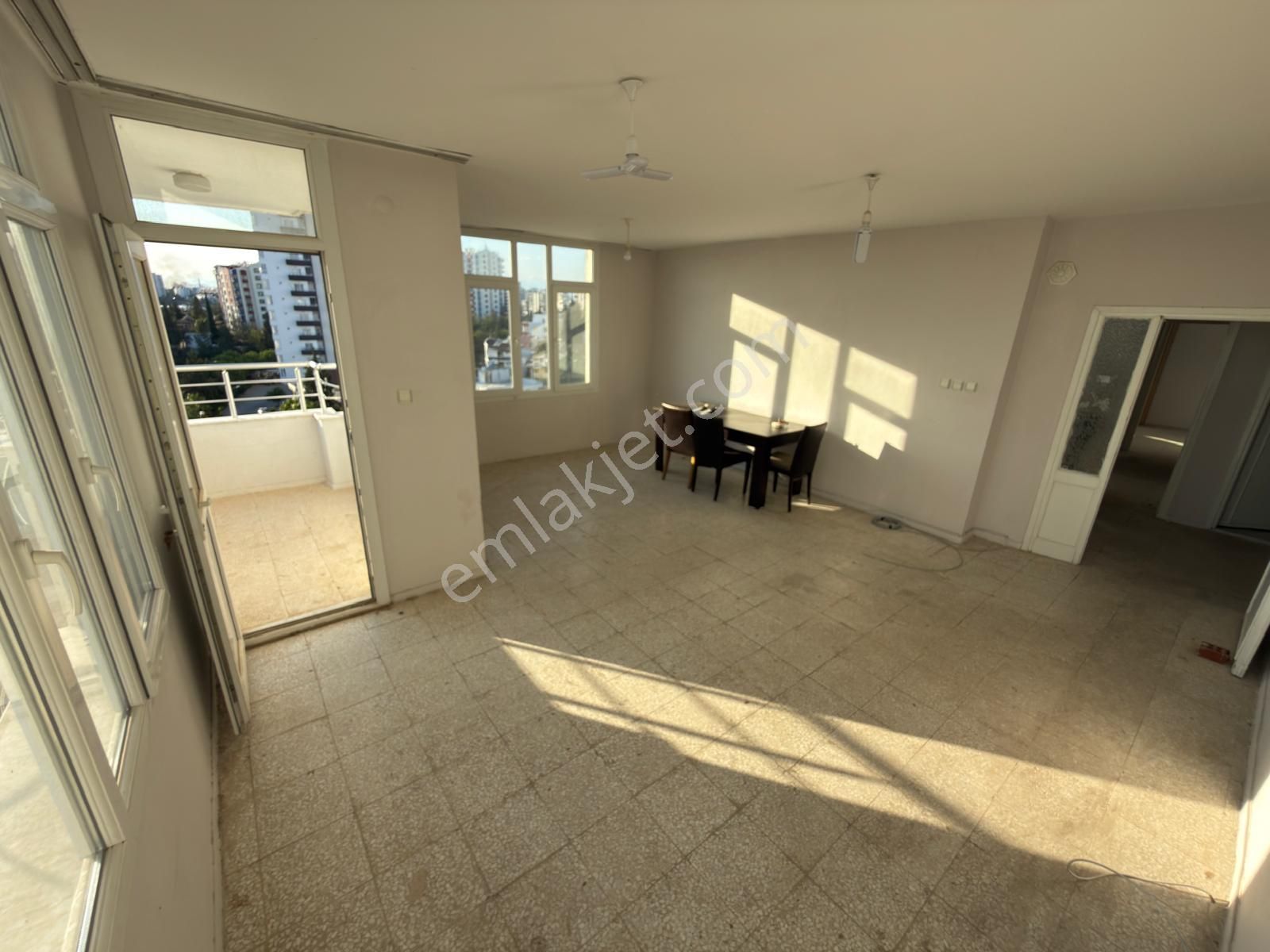 Adana Çukurova Belediye Evleri Mahallesi Satılık 3+1 Daire Cepheleri Açık - Görsel 16