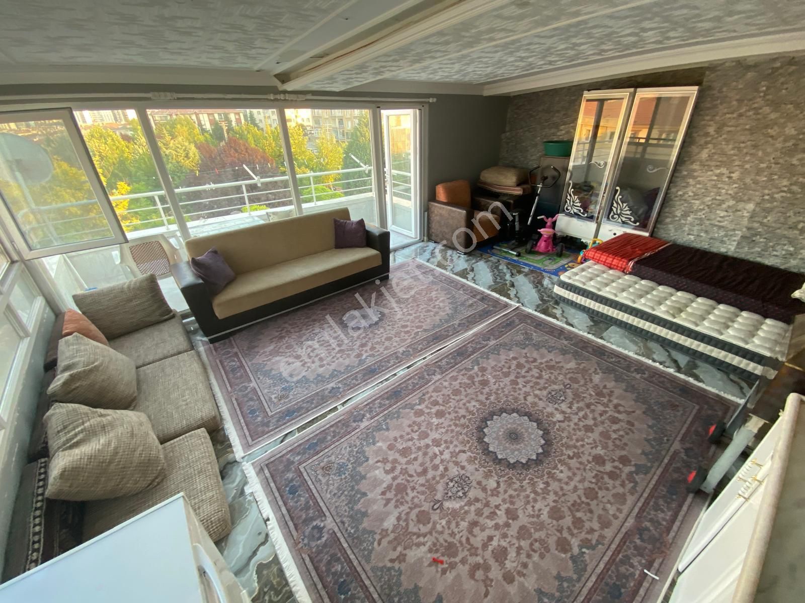 Sincan Pınarbaşı Mah'de 2+1 Bağımsız 170m2 Teraslı Genç Binada Yapılı Satılık Daire