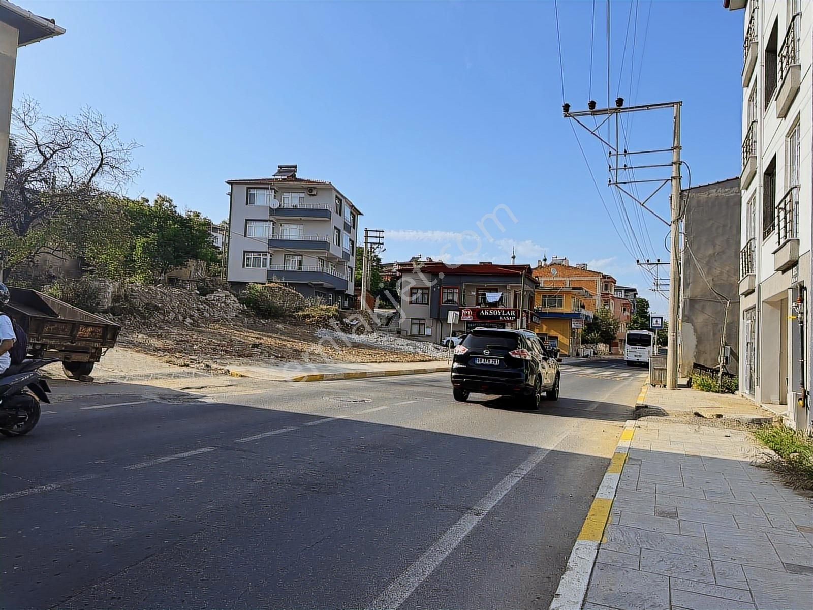Barbaros Mahallesinde Cadde Üstünde Lüks Geniş 2+1 Daire - Görsel 3