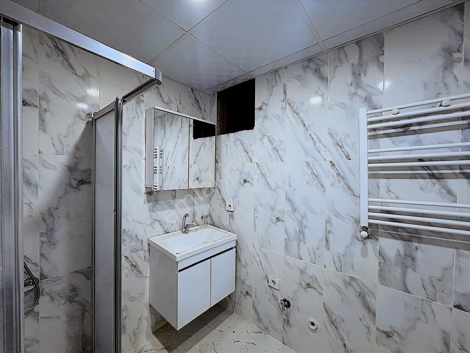 Barbaros Mahallesinde Cadde Üstünde Lüks Geniş 2+1 Daire - Görsel 24